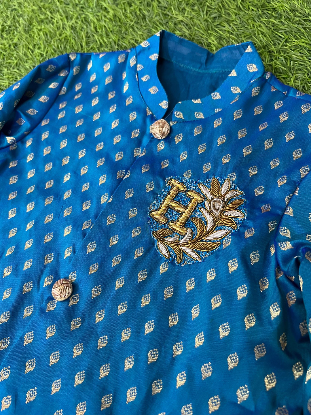 Blue and white dhoti and kurta set embroidered with alphabet