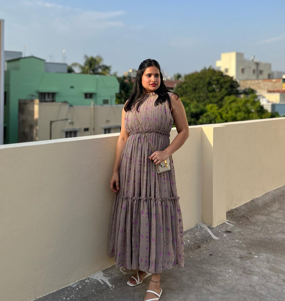 Dutch pleated dress