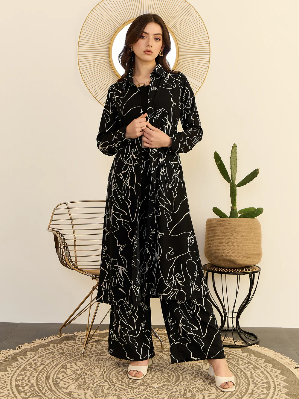 Berrylush Women Black Printed Spreed Collar Co-ords Set