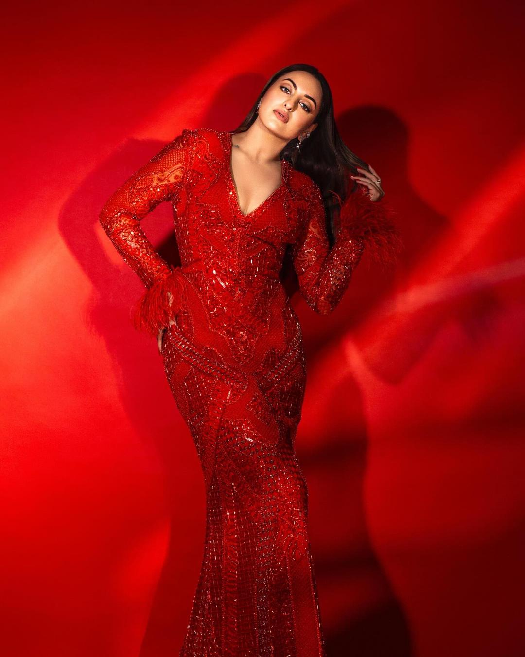 OHAILA KHAN